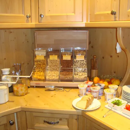 Haus Sonnschein 住宿加早餐酒店